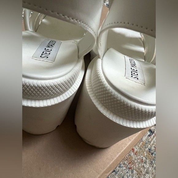 Steve Madden Cosmic Sandal - Picture 7 of 11